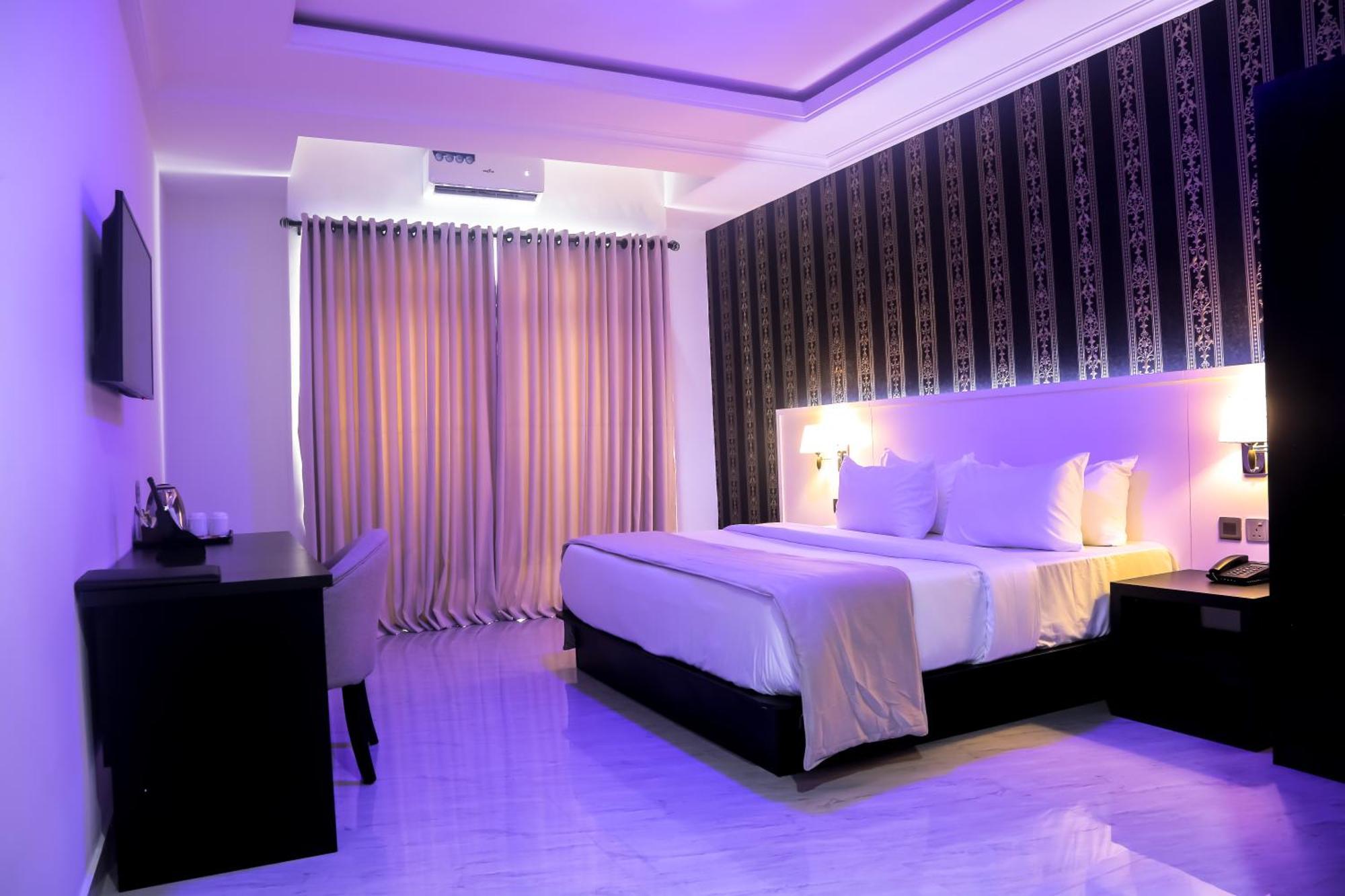 Bon Hotel Ikeja Residence Esterno foto