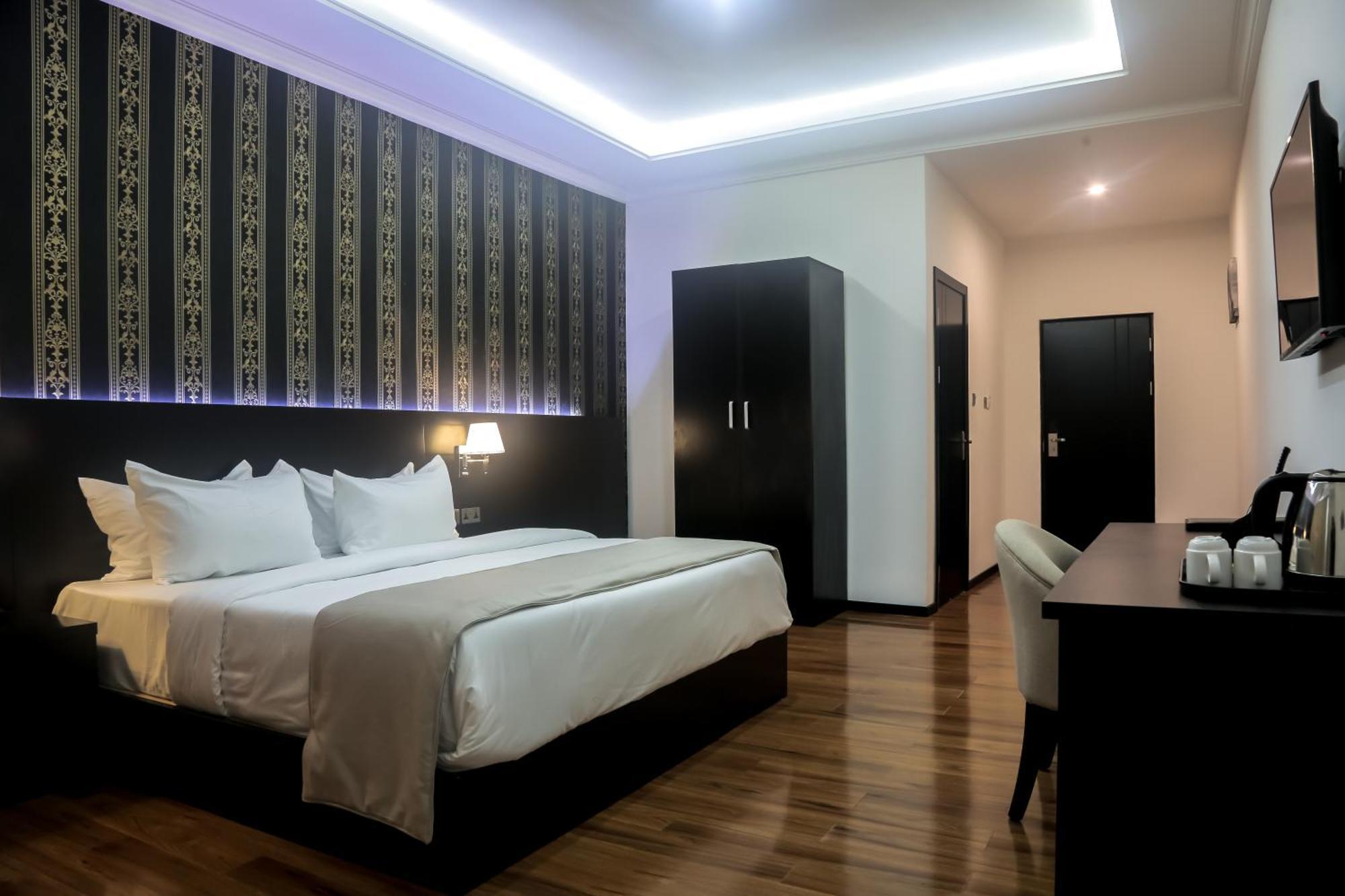Bon Hotel Ikeja Residence Esterno foto