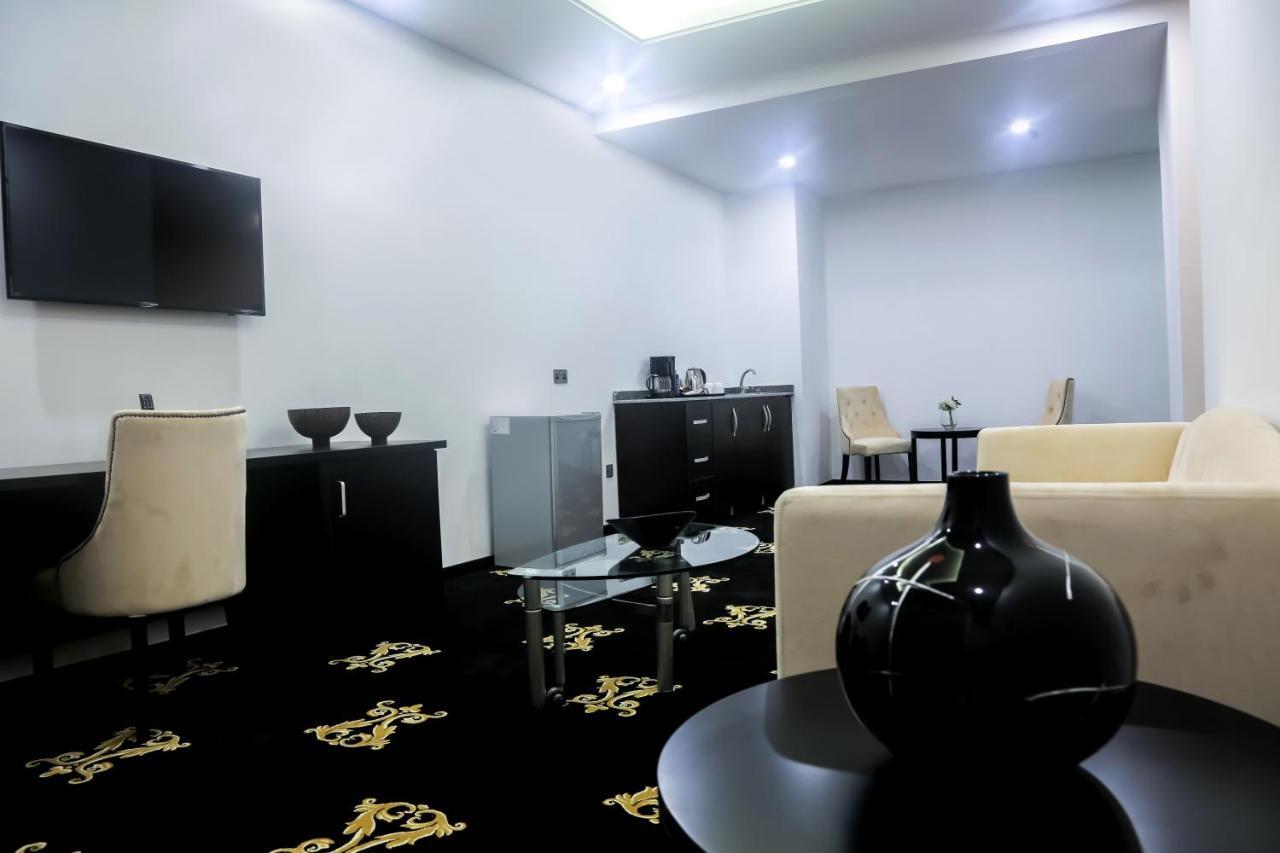 Bon Hotel Ikeja Residence Esterno foto