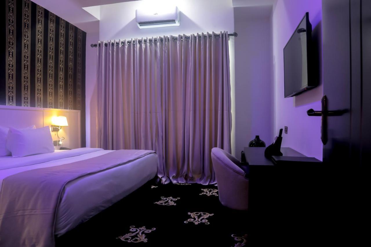 Bon Hotel Ikeja Residence Esterno foto