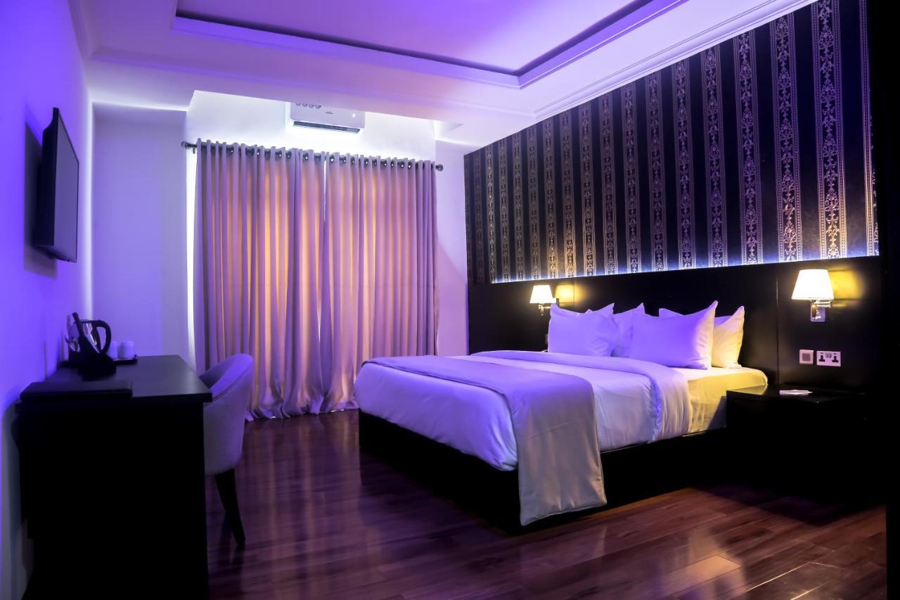 Bon Hotel Ikeja Residence Esterno foto
